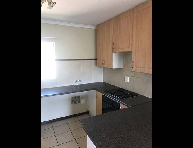 2 BEDROOM PROPERTY TO RENT IN MORELETAPARK